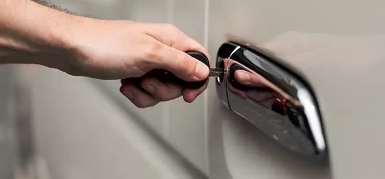 Why Choose Our Auto Locksmith Team in Muscatine, IA?